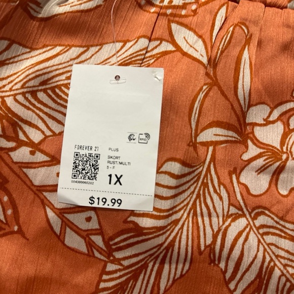 Forever 21 Floral Mini Skirt - Picture 4 of 4